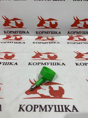 Поилка ниппельная для кроликов под бутылку 1,5 л**