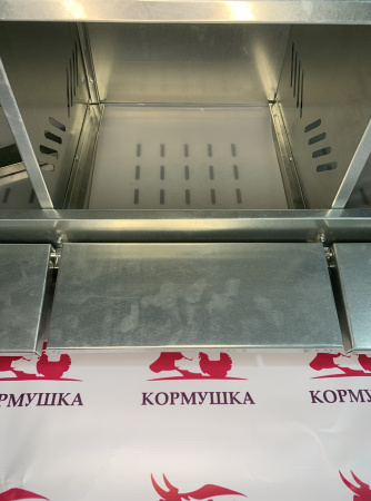 Гнездо для кур-несушек 3-1 (трехмесное,мет) 1 шт